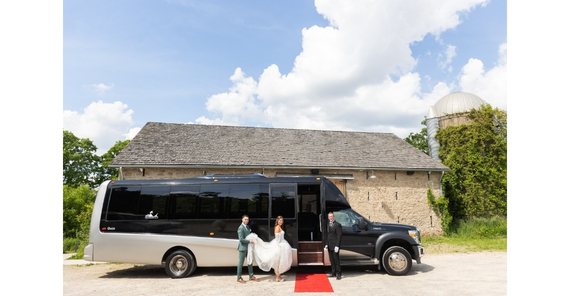 Limo Coach exterior